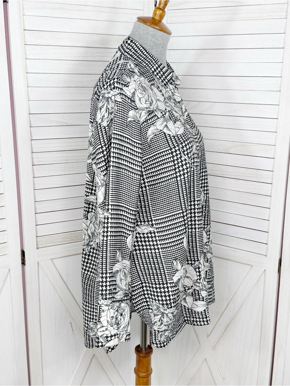 Multiples Floral Houndstooth Oversized Button Back Tunic Shirt Black White Small - Picture 3 of 11